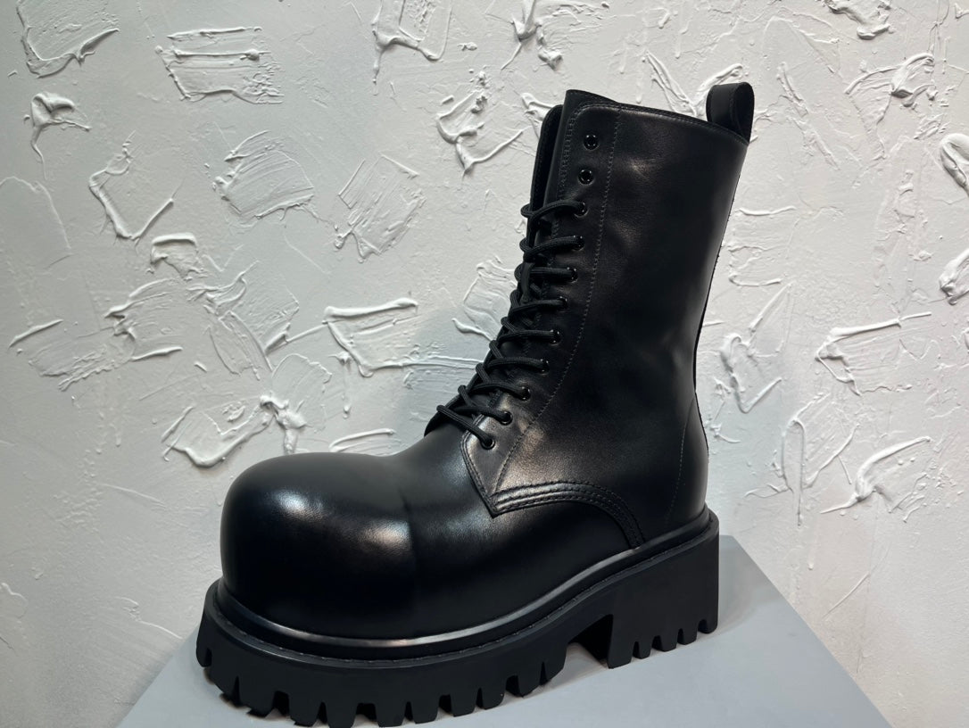 Bulldozer leather lace-up boot