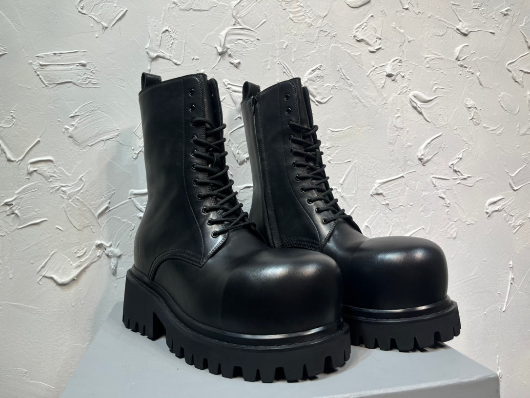 Bulldozer leather lace-up boot