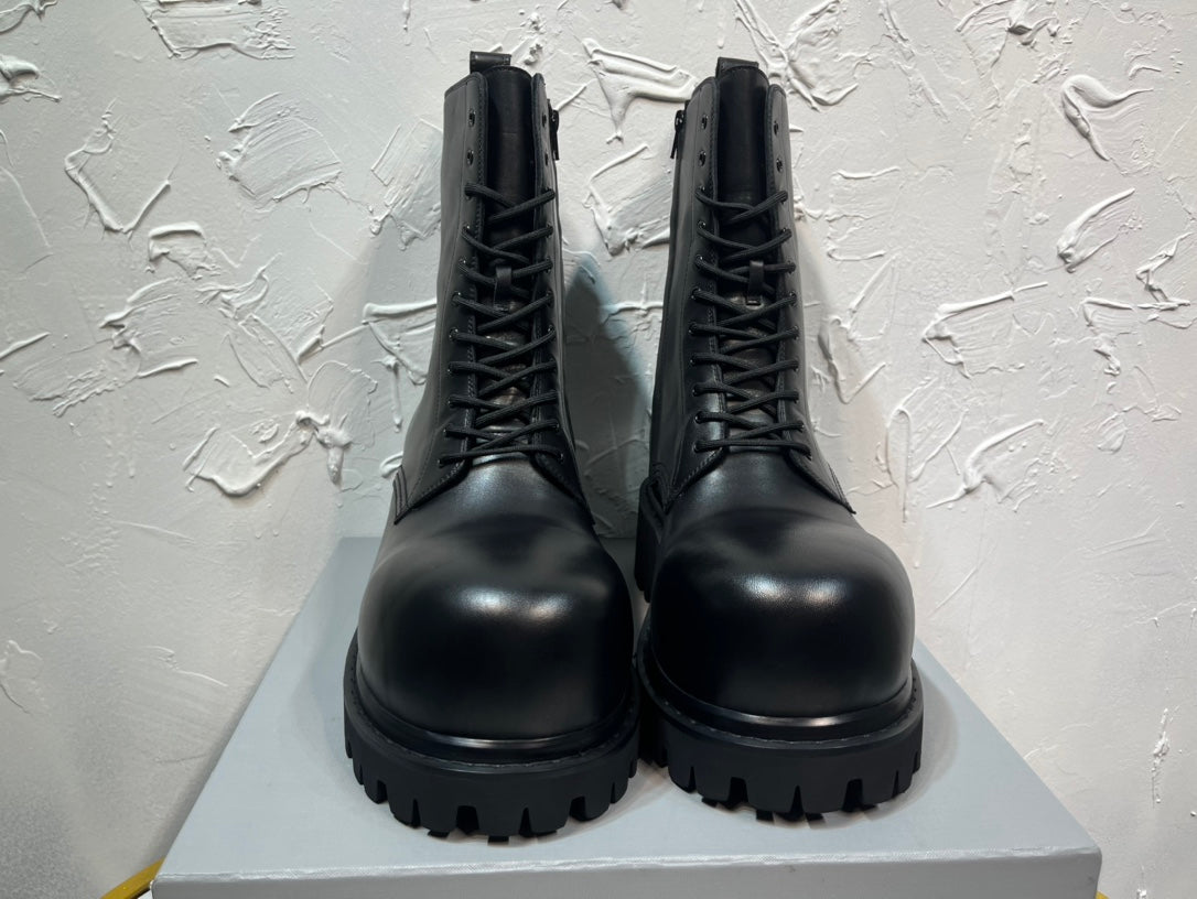 Bulldozer leather lace-up boot