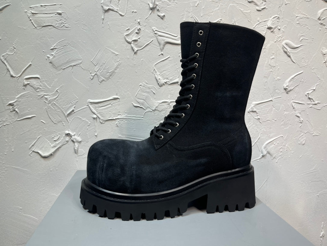 Bulldozer leather lace-up boot
