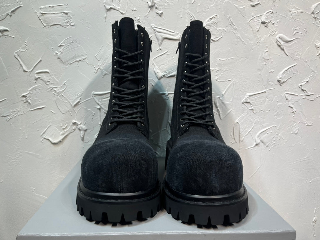 Bulldozer leather lace-up boot